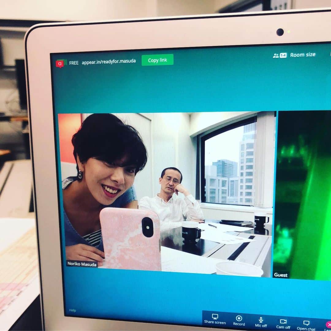 LOVEのインスタグラム：「今日の打ち合わせ。 なんか、かっこいいわ！」