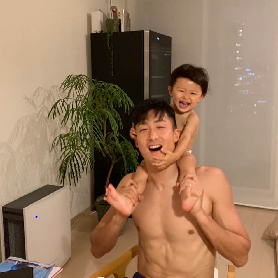 都倉賢のインスタグラム：「おやすみなさい💤」