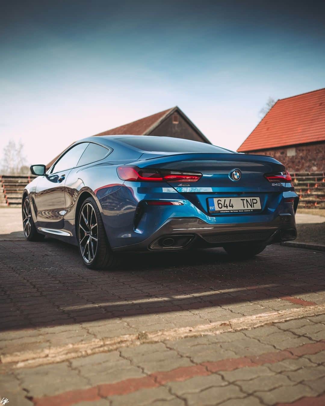 BMWのインスタグラム：「Expressive personality with maximum exclusivity. The BMW 8 Series Coupé. #THE8 #BMW #8Series #BMWrepost @sv_carphotography __ BMW 840d xDrive Coupé: Fuel consumption in l/100 km (combined): 6.2 - 6.1. CO2 emissions in g/km (combined): 164 - 160, exhaust standard EU6d-TEMP. The values of fuel consumptions, CO2 emissions and energy consumptions shown were determined according to the European Regulation (EC) 715/2007 in the version applicable at the time of type approval. The figures refer to a vehicle with basic configuration in Germany and the range shown considers optional equipment and the different size of wheels and tires available on the selected model. The values of the vehicles are already based on the new WLTP regulation and are translated back into NEDC-equivalent values in order to ensure the comparison between the vehicles. [With respect to these vehicles, for vehicle related taxes or other duties based (at least inter alia) on CO2-emissions the CO2 values may differ to the values stated here.] The CO2 efficiency specifications are determined according to Directive 1999/94/EC and the European Regulation in its current version applicable. The values shown are based on the fuel consumption, CO2 values and energy consumptions according to the NEDC cycle for the classification. For further information about the official fuel consumption and the specific CO2 emission of new passenger cars can be taken out of the „handbook of fuel consumption, the CO2 emission and power consumption of new passenger cars“, which is available at all selling points and at https://www.dat.de/angebote/verlagsprodukte/leitfaden-kraftstoffverbrauch.html.」