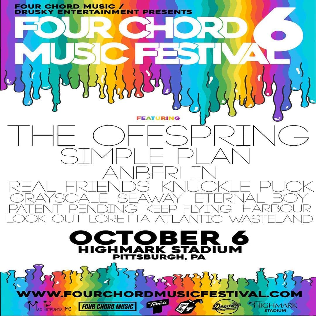 Simple Planさんのインスタグラム写真 - (Simple PlanInstagram)「Super excited to announce that we will be playing with @offspring and a ton of amazing bands at @fourchordmusicfestival in Pittsburgh on October 6th! 🤘🏻 Tickets go on sale tomorrow at 10am eastern time! Hope to see you there! Swipe to see the festival poster and all the details! 👊🏻👊🏻👊🏻 📸: @elliottxingham」7月19日 0時01分 - simpleplan