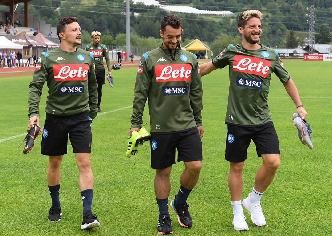 SSCナポリさんのインスタグラム写真 - (SSCナポリInstagram)「⛰ Day 13 👉 #Dimaro19 💙 #ForzaNapoliSempre」7月18日 18時34分 - officialsscnapoli