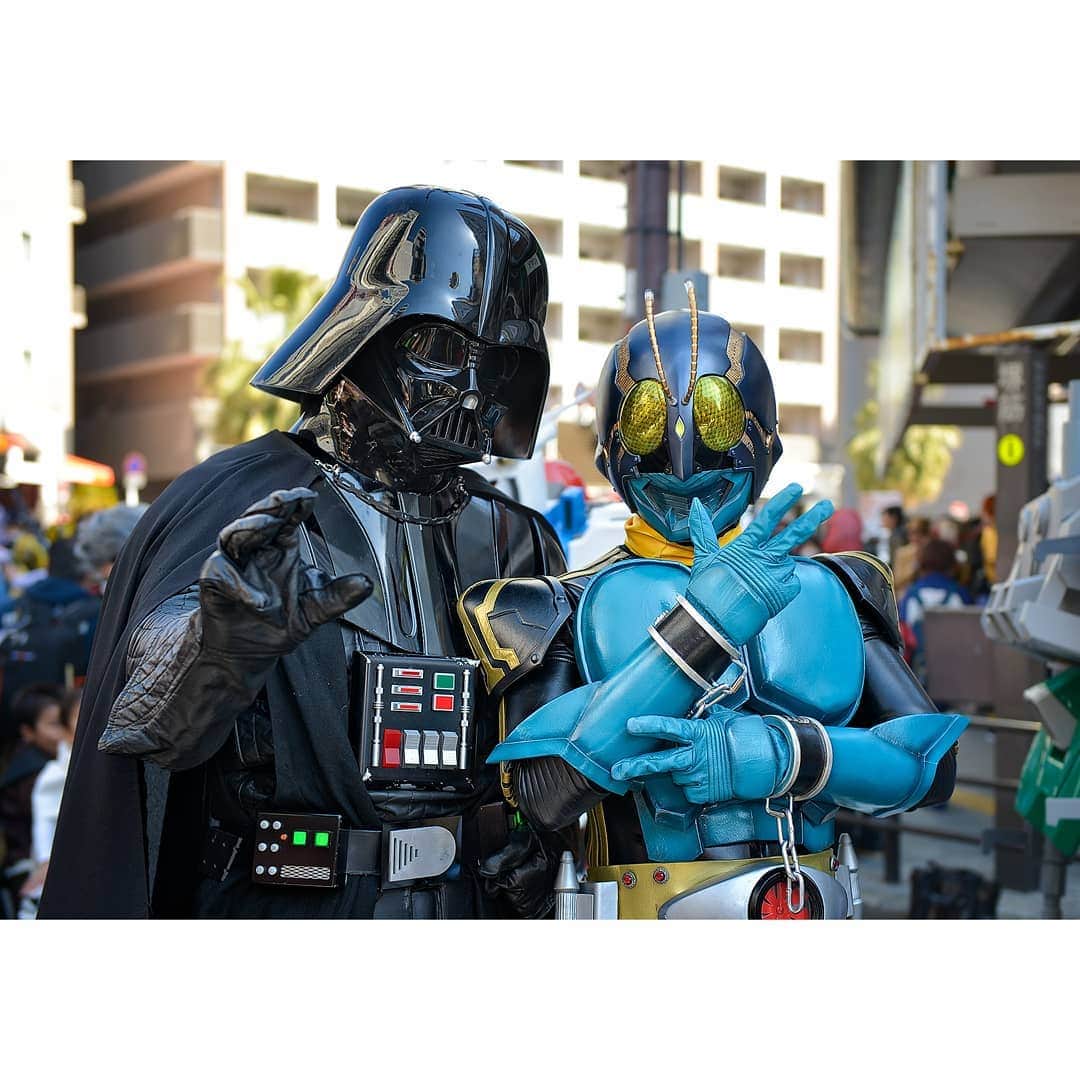 永崎遼のインスタグラム：「. Thank you for your time. Makasih yah sudah menonton. . #ダースベイダー #スターウォーズ #darthvader #starwars #コミケ #sith #仮面ライダー #cosplay #subcultures #cosplayer #portrait #portraits_ig #blessed #cosplayers #photographer #figure #ニチアサ #nichiasa #japonya #kahraman #yaponiya #karikatura #costume #otaku #kostyum #コスプレ #tokusatsu #kamenrider #maskedrider #toku」
