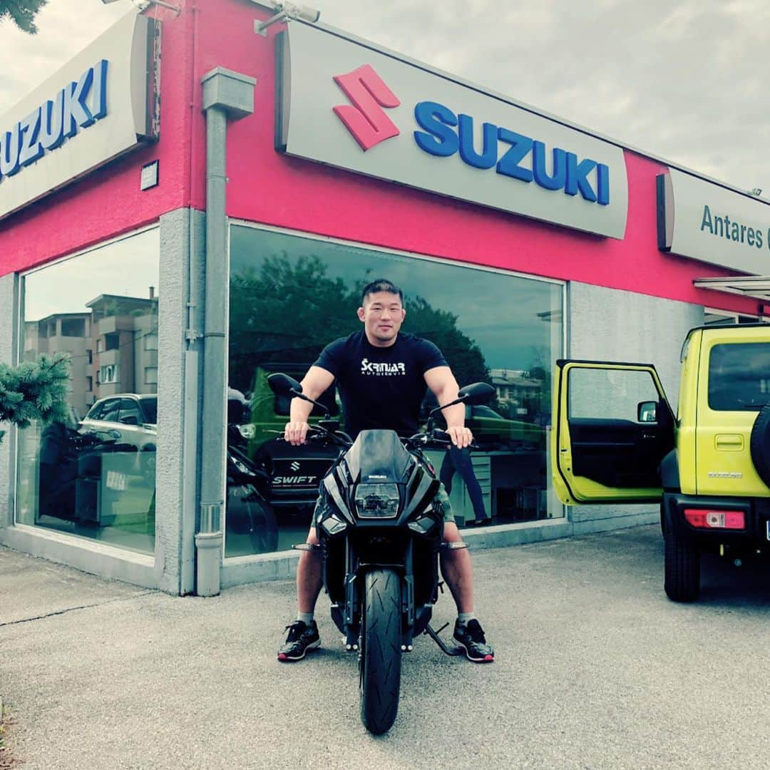 石井慧さんのインスタグラム写真 - (石井慧Instagram)「Bok! Idem u školu🇭🇷 #croatia #zagreb #suzuki #katana #crocopteam #satoshiishii #mma  @kmikkelsonbjj」7月18日 18時50分 - satoshiishii0141