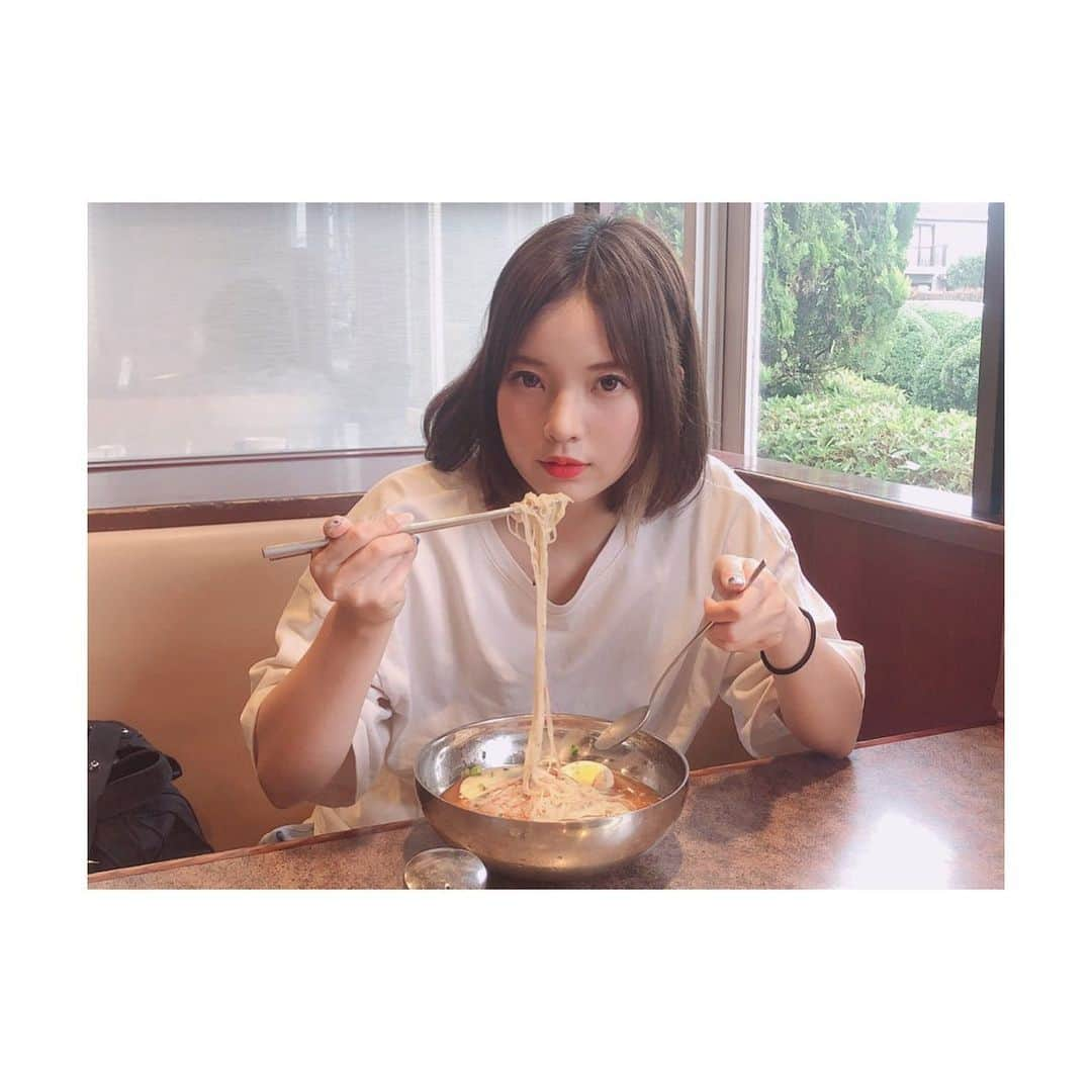 夢みるアドレセンスさんのインスタグラム写真 - (夢みるアドレセンスInstagram)「オフの日オフショット！ 「まだ寒い日もあるけど夏を感じるために冷麺食べました〜」とのこと！  今年の夏もいろいろなイベントに出演するのでぜひ遊びに来てください！  #水無瀬ゆき #夢アド #オフの日オフショット #冷麺」7月18日 19時20分 - yumeado.official