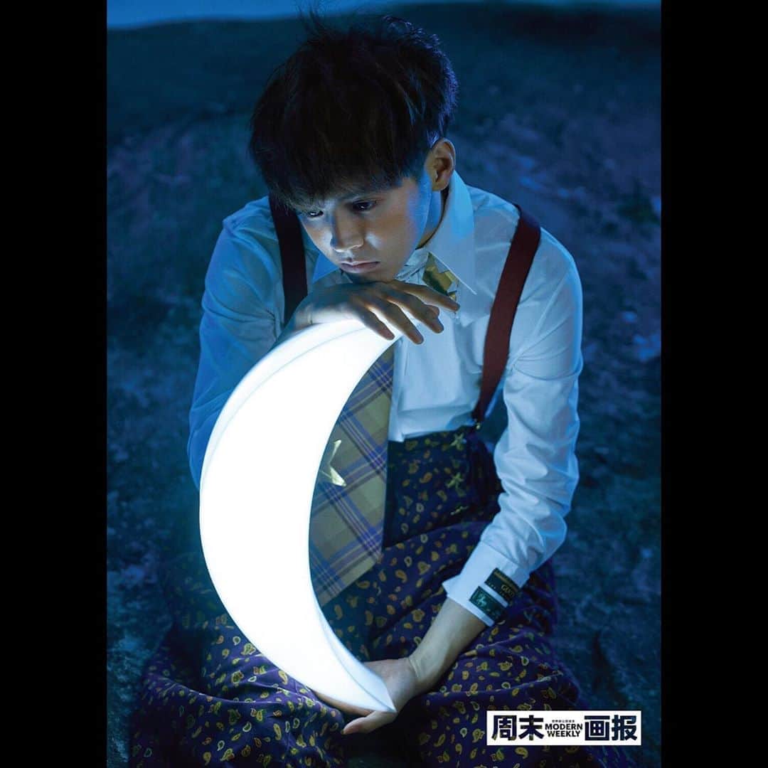 片寄涼太さんのインスタグラム写真 - (片寄涼太Instagram)「＂Le Petit Prince on the Moon＂🌙 I enjoyed the shooting!! 🙏🙏 #星の王子さま #LePetitPrince」7月18日 19時34分 - ryota_katayose__official