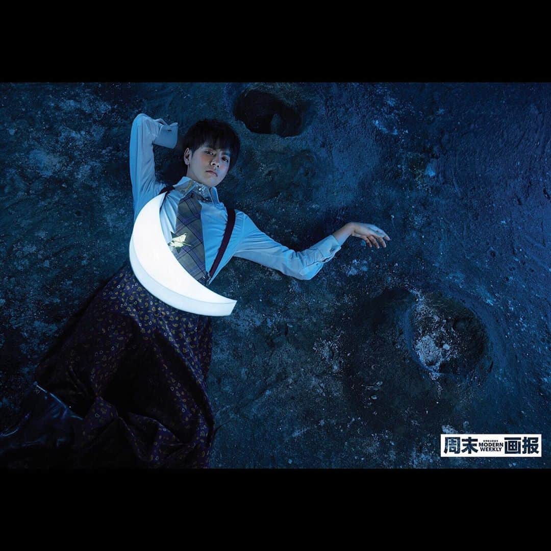 片寄涼太さんのインスタグラム写真 - (片寄涼太Instagram)「＂Le Petit Prince on the Moon＂🌙 I enjoyed the shooting!! 🙏🙏 #星の王子さま #LePetitPrince」7月18日 19時34分 - ryota_katayose__official