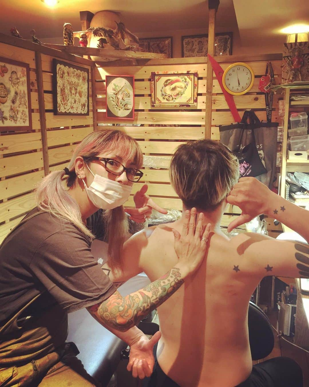 橋本塁さんのインスタグラム写真 - (橋本塁Instagram)「いつもの下北沢INK ILLUTION  PARLOR のMa-a(まぁ)に3週間ぶりにTATOOを彫ってきた♪柄は8月頭にお見せします♪まあ。いつもありがとう！是非tatoo入れたい人は！  #サウシュー #stingray #下北沢 #inkillusionstattoo #tatoo #刺青 #入れ墨」7月18日 19時31分 - ruihashimoto