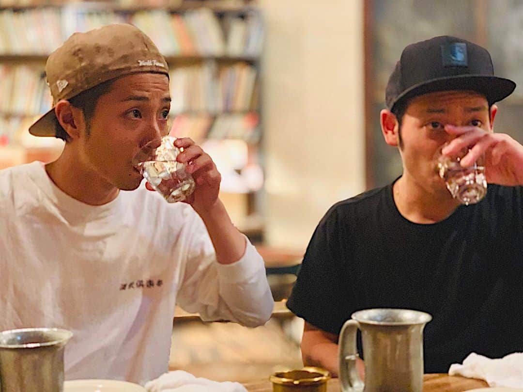 山川就史のインスタグラム：「うぉーたーーー！！ #jj #tflers #tbt #water #instagood  #水 #ていすてぃんぐ #マイボスマイヒーロー #うぉーーたーーー」