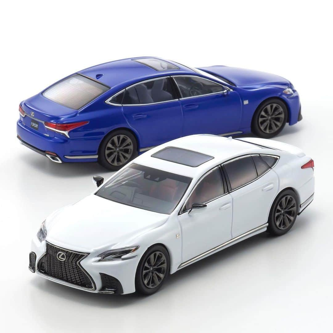 kyosho_official_minicar toysさんのインスタグラム写真 - (kyosho_official_minicar toysInstagram)「. 1:43 DieCast Model Lexus LS500 F SPORT #kyosho #lexusls #lexuslsfsport #lexus #ls #fsport #minicar #diecastcars #deicastmodel #luxurycar #luxurydesign #myroom #interior #interiordesign #stance #jdm #hypercar #lamborghini #limitlesscarcare #tuned #amazing #amazingcar #carlife #instacar #ミニカー #クルマ #日本車 #レクサス  #京商 #レクサスls500h www.kyosho.com」7月18日 19時51分 - kyosho_official_minicar_toys