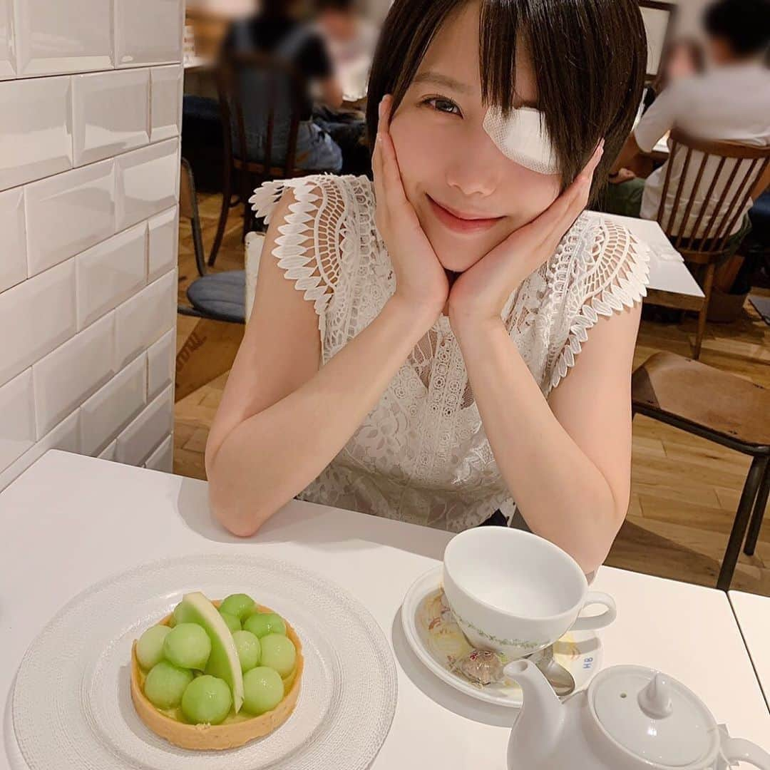 加藤里保菜さんのインスタグラム写真 - (加藤里保菜Instagram)「仕事終わりに、ありさとお茶しました。よかったです。  #お茶 #メロン #メロンタルト #吉橋亜理砂 #ありえる #あー #Ange☆Reve #アンジュレ #あんじゅれ #結膜炎」7月18日 19時51分 - rihonyan103