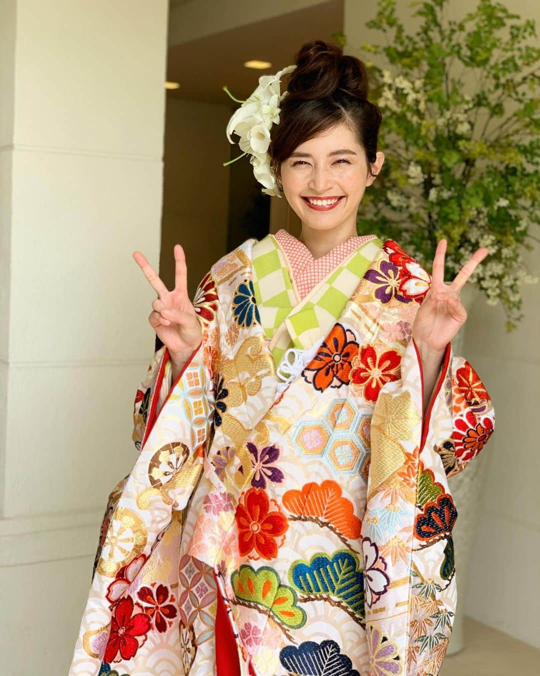 マイコ・ティファニーのインスタグラム：「久しぶりに可愛いらしいお着物にヘアメイク🍒🥳」