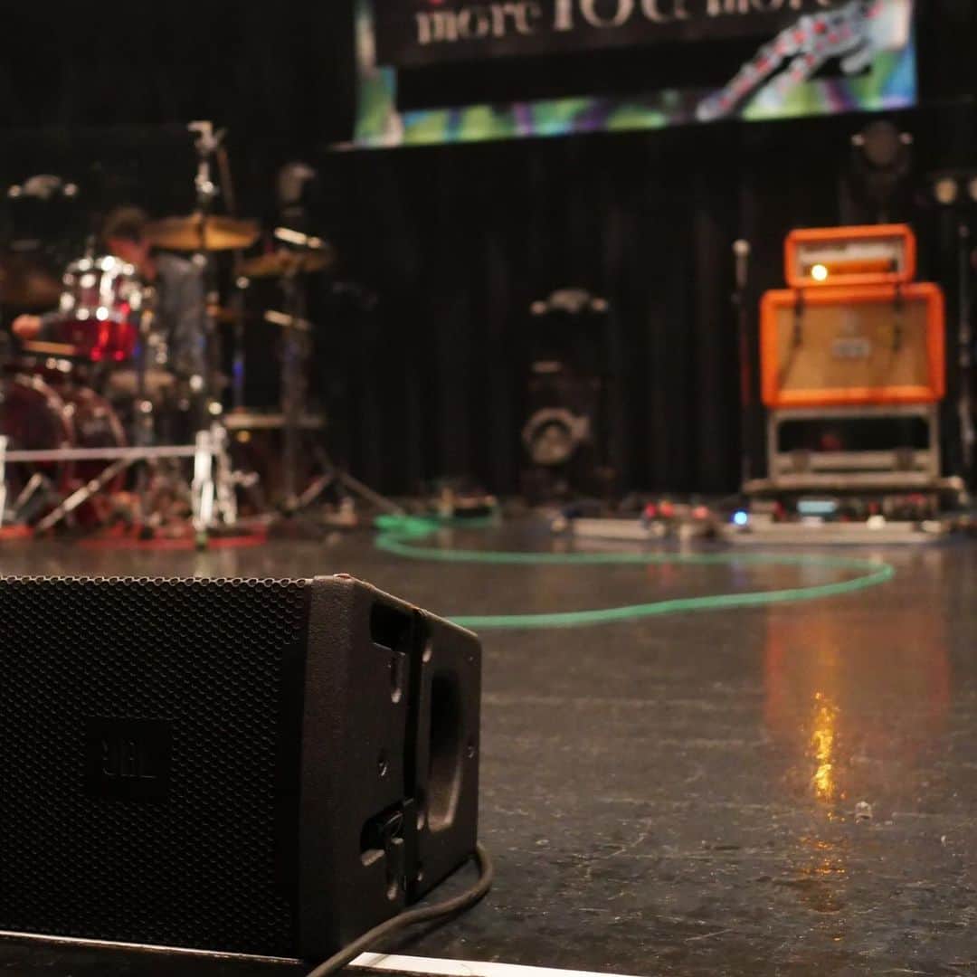パスピエのインスタグラム：「TOUR 2019 “more You more” お越し頂きました皆さん、 本当にありがとうございました。  そして、来年2020年2月16日 十周年特別記念公演 “EYE” 開催決定です◯ 場所は昭和女子大学 人見記念講堂にて。 ※詳細はパスピエ オフィシャルHPに掲載中です。  皆さんとまた会える事、 楽しみにしてます。 もちろん、音源やCDでも会えたら嬉しいです。 (photo by 露崎義邦)」