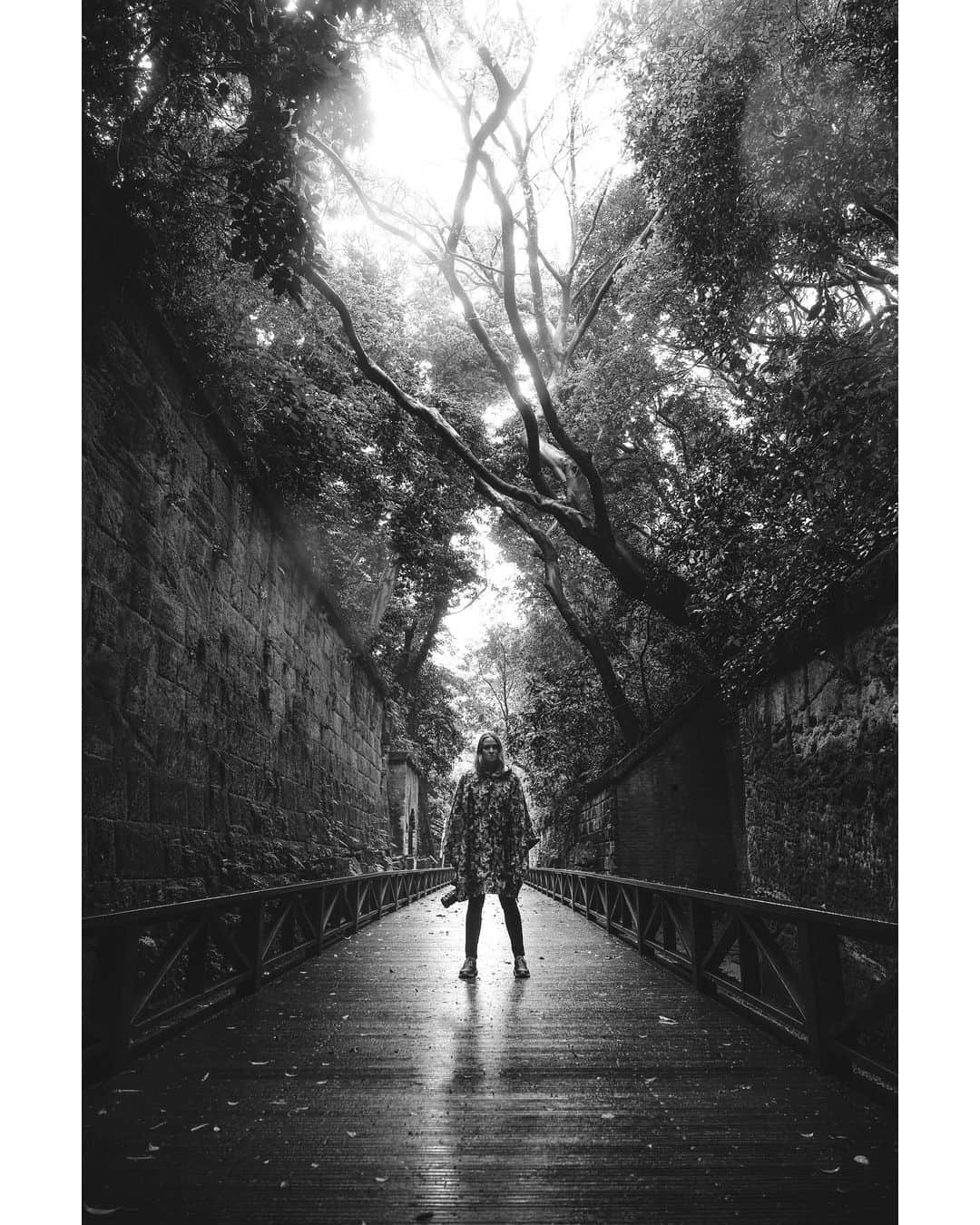 mr007のインスタグラム：「Unchained ► feat. @mariyahummingbird」