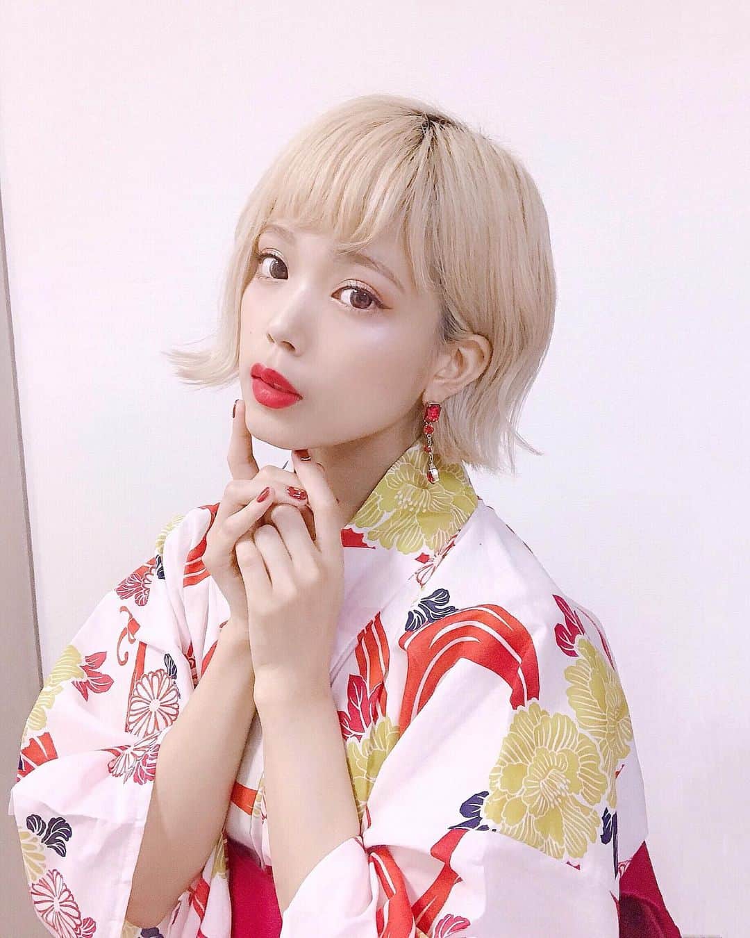 のインスタグラム：「今年の浴衣が届いた❤️💛 浴衣デート待った無し @ohkini_kimono ﻿ ﻿ ﻿ ﻿ #yukata #yukatagirl #浴衣 #浴衣女子 #ハナエ #HANAE」