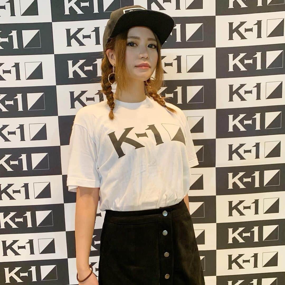 のインスタグラム：「夏になると思い出す。 彼氏と幽霊の格好して通行人片っ端から驚かせて通報された事を。とっくに時効だけど謝るスマン . #あの夏の日はもう帰らない #帰らなくてよろし#警察わろてた . . K-1最高〜〜〜！！！(唐突)」
