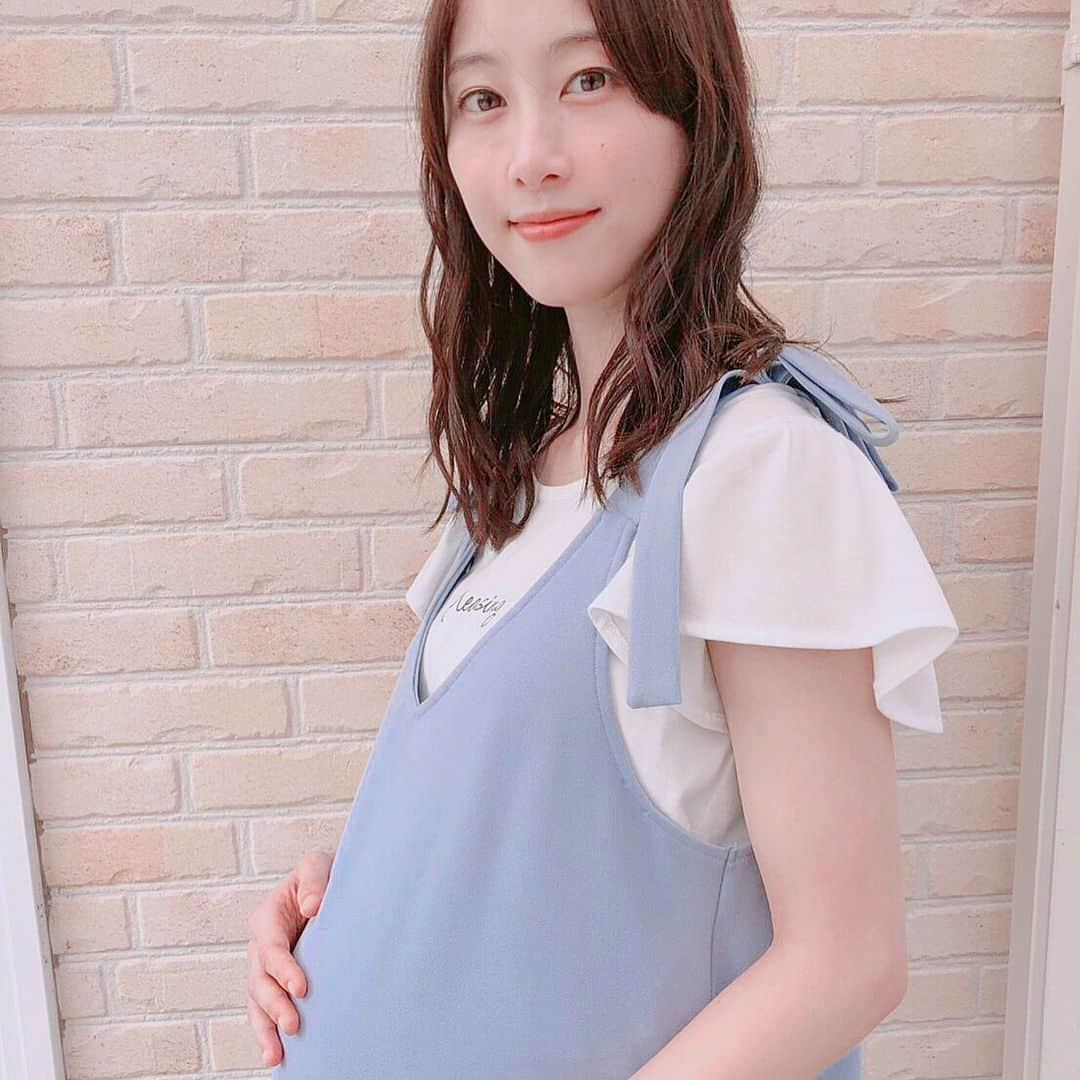 松井玲奈さんのインスタグラム写真 - (松井玲奈Instagram)「本日11:59~『わたし旦那をシェアしてた』に出演します。 シングルマザー3人のシェアハウスに新たにやってくる絵里という役。 見ての通り、お腹がおっきい役です。 なかなか予想ができないストーリー。きっと楽しんでみて貰えると思います。 私はめいっぱい楽しんでおります！ #わたし旦那をシェアしてた」7月18日 20時43分 - renamatui27