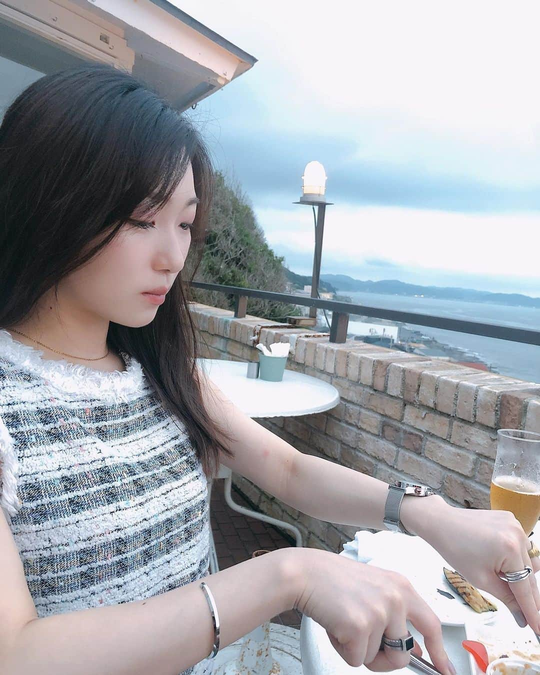 黒田絢子さんのインスタグラム写真 - (黒田絢子Instagram)「自然と美味しいご飯とビールがあればこの上ない最高の贅沢🍺♡♡ . . #黒田絢子#女優#タレント#ayakokuroda #japanesegirl#actress#talent#choreographer#fashion#ootd#mensstyle#girlsfashion#girlsstyle#denim#casualstyle#mystyle#instagood#followme」7月18日 20時43分 - ayakokuroda_official