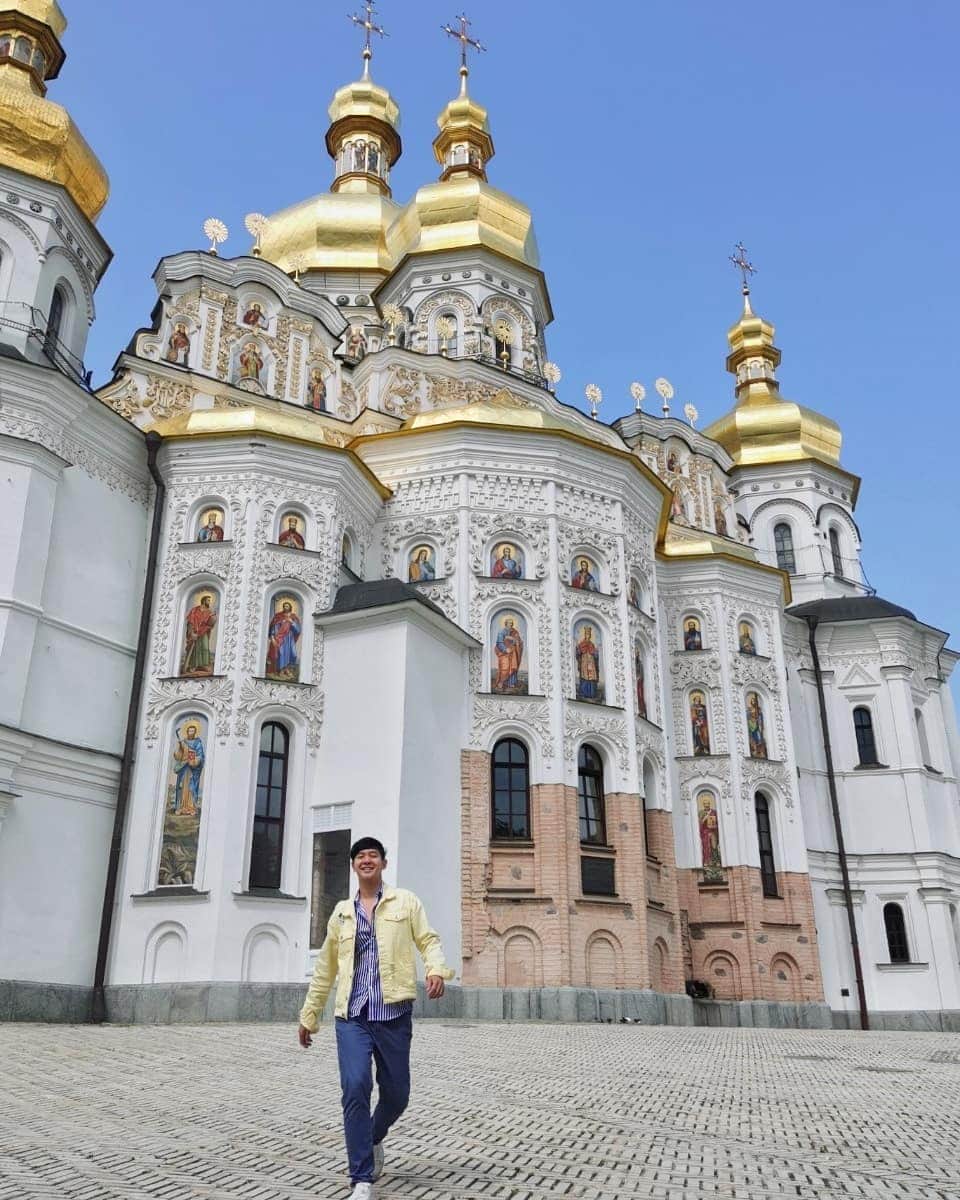 アイス・サランユーさんのインスタグラム写真 - (アイス・サランユーInstagram)「Kyiv Pechersk Lavra, a UNESCO World Heritage Site เคียฟ หนึ่งในเมืองที่เก่าแก่ที่สุดของ ยุโรป และ ราฟลา ศาสนสถาน ที่ถูกขึ้นทะเบียนให้เป็นมรดกโลก มีความสุขที่ได้มาเห็นกับตา ❤🙏 #icesarunyuaroundtheworld  #lavra #ukraine」7月18日 20時39分 - icesarunyu