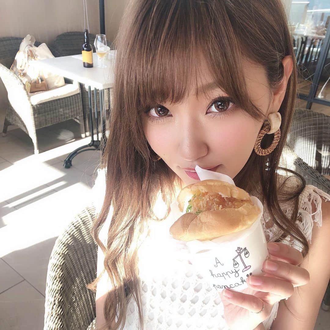 いっちゃん/嶋津 いつみのインスタグラム：「. . いつになったら梅雨は明けるんでしょーかね😗💨 . . . . . . . でも雨の音は好き💓 . . . . . YouTubeで 水音 ←って検索して 寝る前に聴いてるぐらいには好き😂❤️ww . . . . . . . #関西  #関西サロモ  #サロンモデル #サロモ #いっちゃん  #フリーモデル #関西モデル  #あざといっちゃん #かわいっちゃん #いっちゃんコーデ #ブライダルモデル #アレンジモデル #ヘアカラー  #ヘアアレンジ #ootd #撮影依頼受付中 . . . . . . . .  7月8月のお仕事依頼受付中です🧚🏻‍♀️💜」