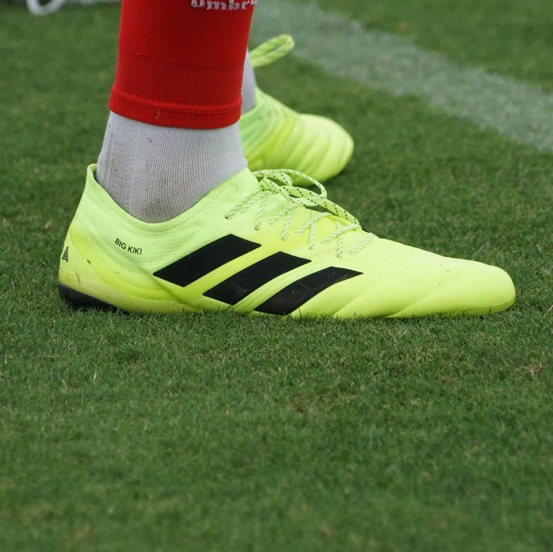 林彰洋のインスタグラム：「Brand new 👟 #newcolor #adidas #fctokyo」