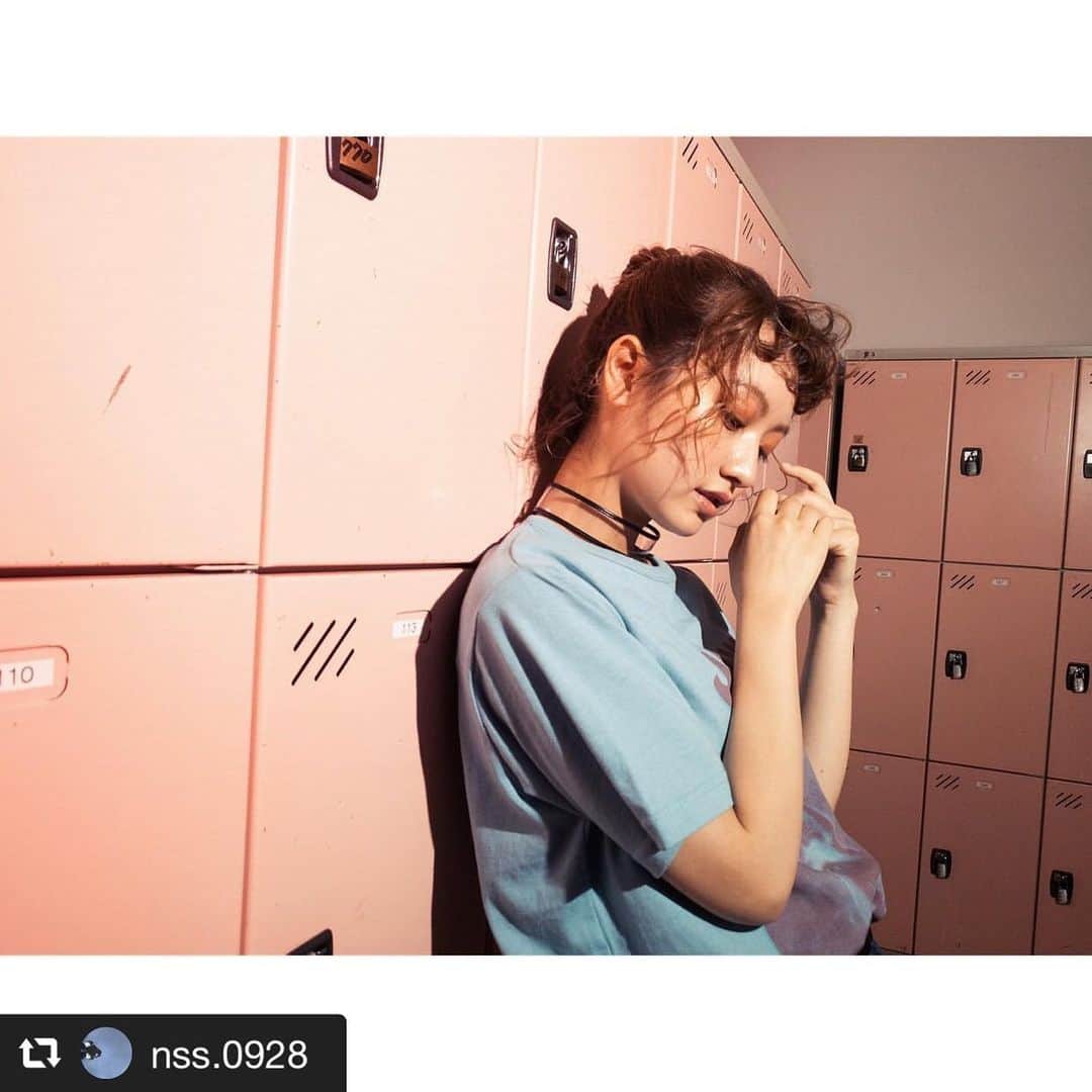 のインスタグラム：「本日は様々なプロが来てくれて、様々な特別授業がありました‼️‼️ こちらの作品もヘアメイクのプロ、プロカメラマンさんによるiPhone使っての撮影授業での作品💕  ベルエポックはトレンドに合わせた授業も多いのも特徴です‼️‼️‼️ #repost @nss.0928 via @PhotoAroundApp  久々iphoneで撮影 楽しかったです！  #shotoniphone」
