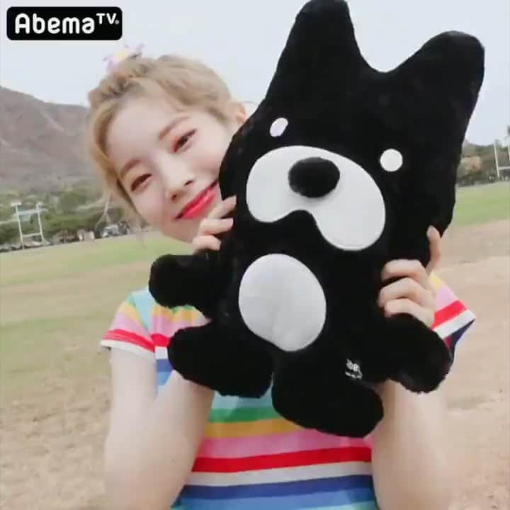 ダヒョンのインスタグラム：「The cuteness you can’t resist 💓 ⠀⠀⠀ ⠀ #dahyun #ダヒョン #多賢 #다현 #트와이스 #twice #トゥワイス ©️abematv」