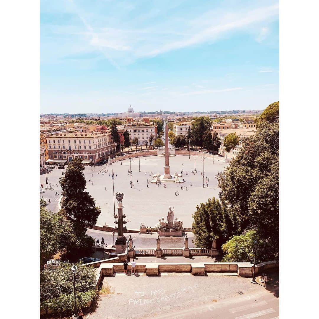 ユナ・デュフネさんのインスタグラム写真 - (ユナ・デュフネInstagram)「📍Villa Borghese y Piazza del Popolo 🇮🇹 . . . #Piazza #DelPopolo #Italia #Villa #Borghese #Galleria #Verde #Bella #rome #Piedi #Amour」7月18日 21時48分 - youna_d