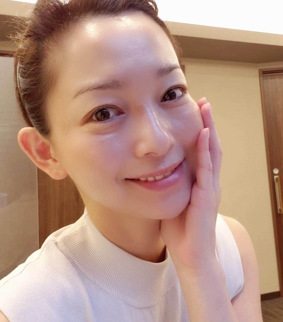 佐藤純さんのインスタグラム写真 - (佐藤純Instagram)「お肌のメンテナンス✨  今日は、ウィズエイジングクリニック新宿へ。  @withaging_c  M22を使ったフォトフェイシャルとQ-YAGレーザーでシミとり。 (M22は、厚生労働省より薬事認定を受けている医療機器です)  シミやくすみ、そばかすに効果があり、肌のコラーゲンの生成を促しハリや小じわ.毛穴の改善に！  一度の照射で、お肌のくすみがとれてツヤ肌に✨  毛穴もめだたなくなりましたよ😊  YAGレーザーは、今後の経過が楽しみです😁  #ウィズエイジングクリニック新宿 #withagingclinic #新宿 #shinjyuku #美容皮膚科 #美容クリニック #美肌 #M22 #フォトフェイシャル #くすみ #シワ #ハリ #トーンアップ #毛穴 #そばかす #小じわ #メンテナンス #お肌のメンテナンス #ママ#ママモデル#モデル #mama #mamamodel #model」7月18日 21時49分 - junsatoidea