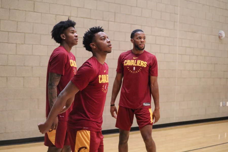 キャブスさんのインスタグラム写真 - (キャブスInstagram)「#TBT to @nbasummerleague 🌵☀️🏀 Find more #CavsSummer photos now at cavs.com!」7月18日 21時50分 - cavs