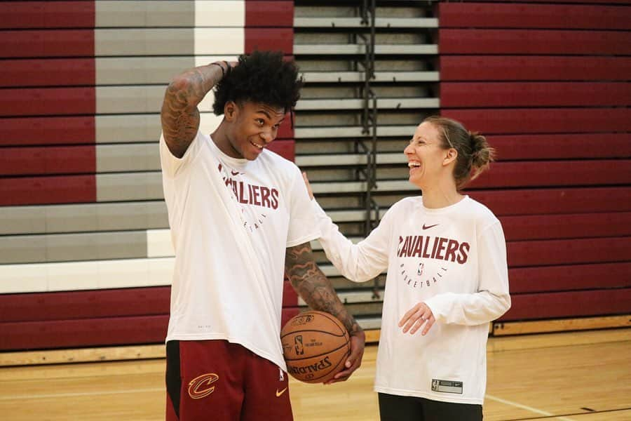 キャブスさんのインスタグラム写真 - (キャブスInstagram)「#TBT to @nbasummerleague 🌵☀️🏀 Find more #CavsSummer photos now at cavs.com!」7月18日 21時50分 - cavs