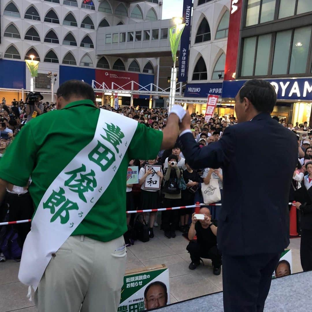 菅義偉さんのインスタグラム写真 - (菅義偉Instagram)「#参議院議員選挙 #自民党 #千葉県 #豊田俊郎 #応援 #菅官房長官」7月18日 22時05分 - suga.yoshihide