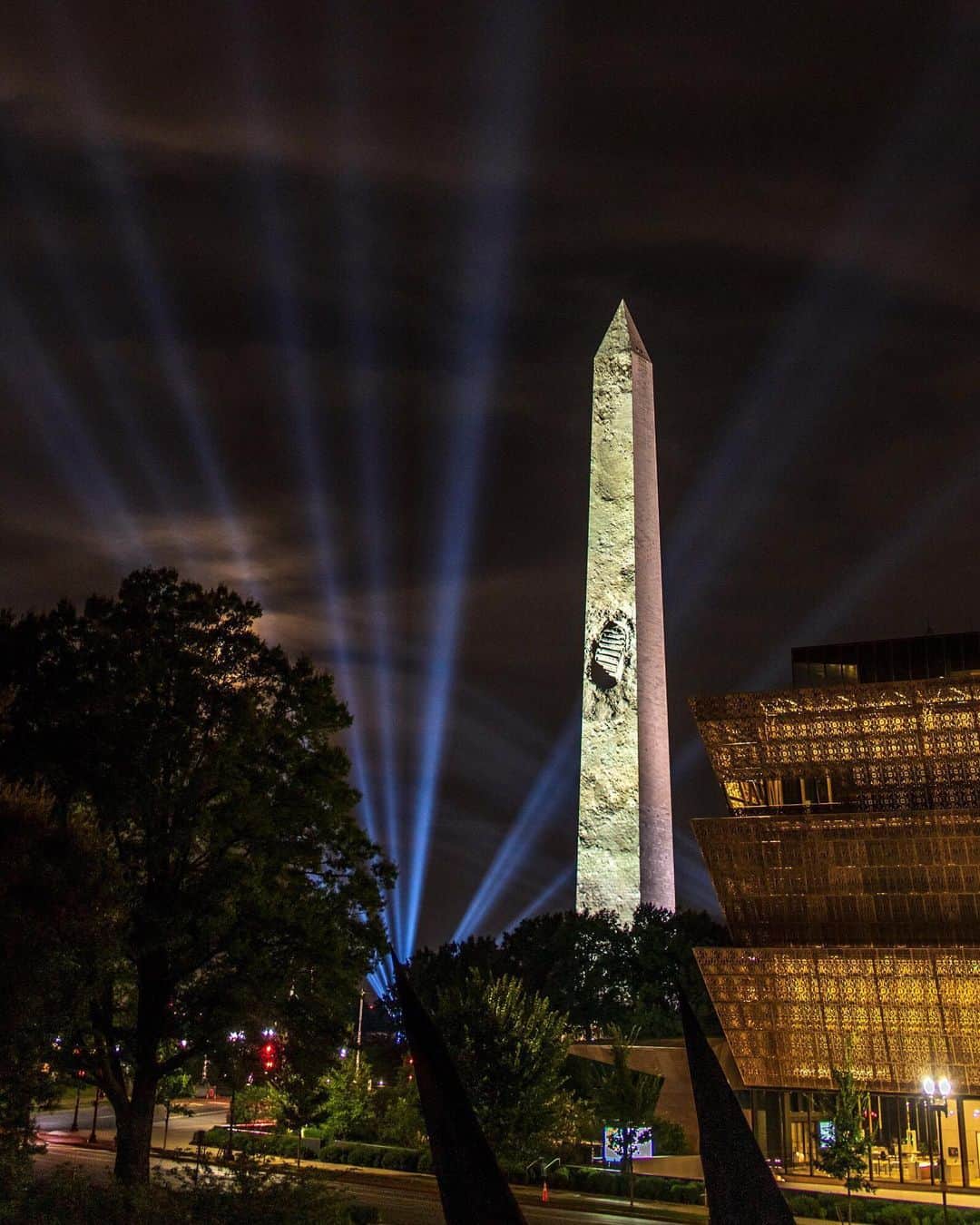 National Geographic Travelさんのインスタグラム写真 - (National Geographic TravelInstagram)「Photo by @BabakTafreshi | I'm in Washington DC for the 50th anniversary of moon landing. This impressive life-size projection of Apollo 11 Saturn V rocket appears on the east face of Washington Monument in DC. The #goforthemoon project and film screening continues to July 20, each night at 9:30-11:30. Photographed on assignment for @natgeo. The projection is organized by @airandspacemuseum partnered with @usinterior and 59 Productions. Explore astronomy and space photography with me @babaktafreshi. #Apollo50th #NASA #washingtondc」7月18日 22時06分 - natgeotravel