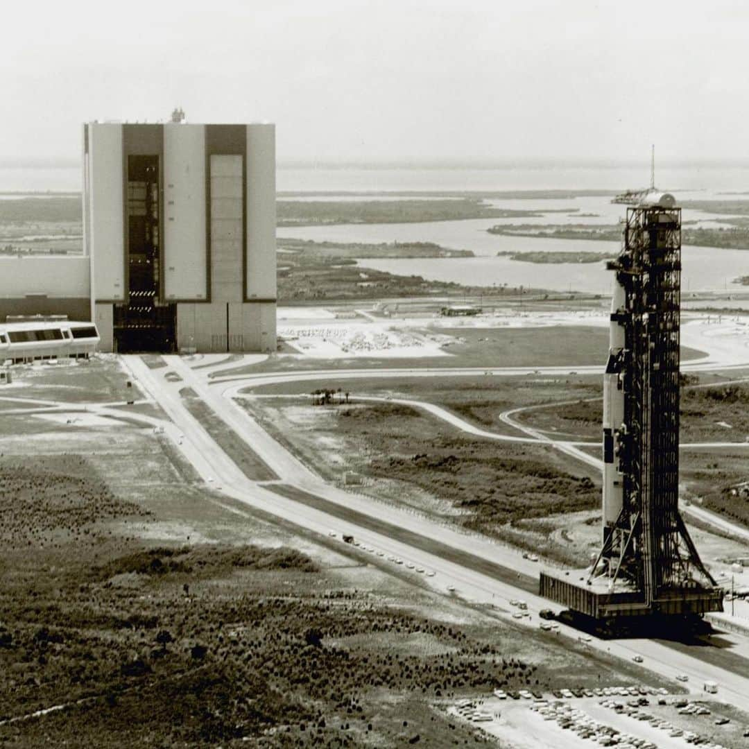 NASAさんのインスタグラム写真 - (NASAInstagram)「Not even seven years after President John F. Kennedy’s directive to go to the Moon, the Saturn V rocket was rolled out for the momentous journey and spectators gathered on nearby beaches to watch the Apollo 11 launch from Kennedy Space Center in Florida on July 16, 1969.  Credit: NASA  #NASA #spaceflight #space #Apollo50th #ThrowbackThursday #TBT」7月19日 8時29分 - nasa