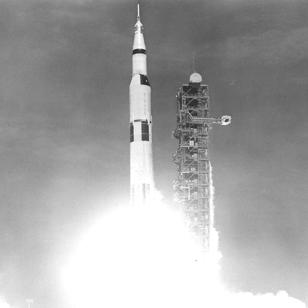 NASAさんのインスタグラム写真 - (NASAInstagram)「Not even seven years after President John F. Kennedy’s directive to go to the Moon, the Saturn V rocket was rolled out for the momentous journey and spectators gathered on nearby beaches to watch the Apollo 11 launch from Kennedy Space Center in Florida on July 16, 1969.  Credit: NASA  #NASA #spaceflight #space #Apollo50th #ThrowbackThursday #TBT」7月19日 8時29分 - nasa