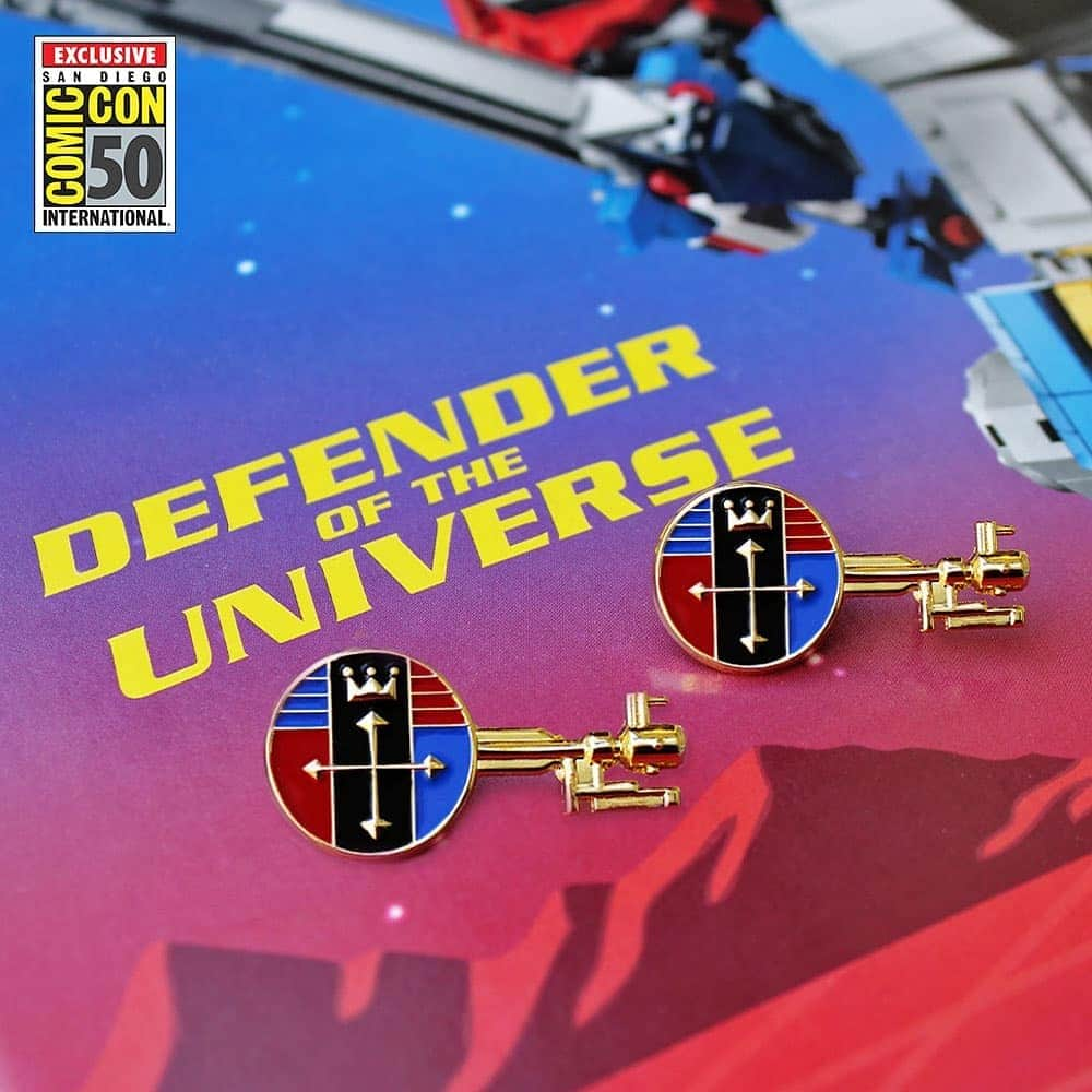 ハンチョロさんのインスタグラム写真 - (ハンチョロInstagram)「Voltron Gold Lion keys are almost sold out!! Get yours at booth 1720 tomorrow morning 🙌🏻」7月19日 9時04分 - hancholodesigns