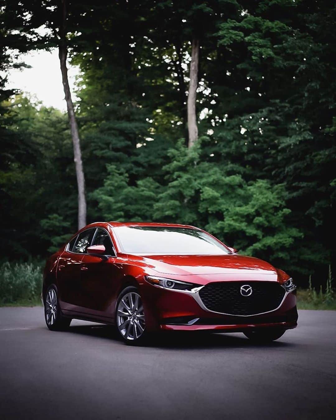 MAZDA Canadaさんのインスタグラム写真 - (MAZDA CanadaInstagram)「The refined and all-new 2019 Mazda3. 📸: @pixelsbysean」7月19日 0時16分 - mazdacanada