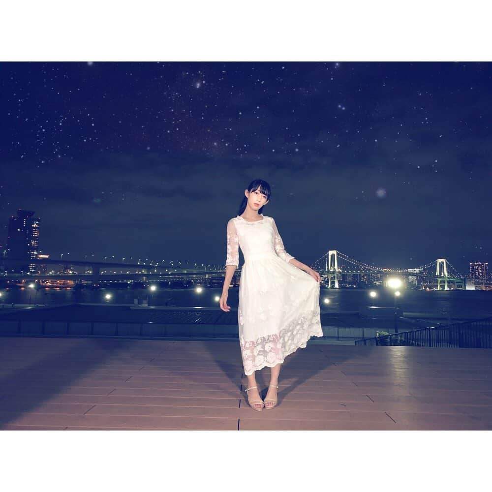 やっこさんのインスタグラム写真 - (やっこInstagram)「💍﻿ ﻿ ﻿ ﻿ ﻿ ﻿ ﻿ 【まなこ×やっこ】帝国少女 踊ってみた【オリジナル振付】 ﻿ ▷https://sp.nicovideo.jp/watch/sm35415850﻿ ﻿ ﻿ ﻿ ﻿ ﻿ ひっっっさしぶりのやこまな！﻿ お待たせしました〜💍﻿ ﻿ だいぶ前にイベントで披露してから﻿ あたためていた曲なのですが…﻿ ﻿ やっと動画にできました🌟﻿ ﻿ ﻿ ﻿ 今回はしっとりアンニュイな感じ…！﻿ まなこが曲にぴったりの振り付けを﻿ 作ってくれました〜☺️☺️﻿ ﻿ イベントの時は、歌詞に合わせて指輪つけたり﻿ 左の耳だけイヤリングつけたりしてたじつは🤭﻿ ﻿ ﻿ ﻿ ﻿ ﻿ 白ドレスのまなこちゃんが﻿ とりあえず最高すぎるから見てくれ…﻿ ﻿ ついでに過去動画も徘徊した…﻿ わたしはした…﻿ ﻿ ﻿ ﻿ 感想まってます🤗﻿ ﻿ ﻿ ﻿ ﻿ ﻿ ﻿ ﻿ ﻿ #やっこ #まなこ #やこまな #帝国少女 #踊ってみた #白ドレス #白ワンピース #ロングワンピ #サンダル  #バッグ #ubasic_official @ubasic_official (B52F3001) #ハーフアップ #夜景 #夏 #ドレス #👗 #🌃 #💍」7月19日 0時28分 - yakko928