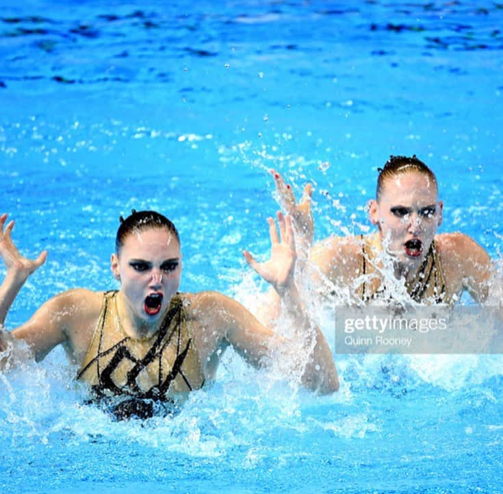 スベトラーナ・ロマシナさんのインスタグラム写真 - (スベトラーナ・ロマシナInstagram)「One more 🥇💪🏻🇷🇺 #synchronizedswimming #artisticswimming #duet #teamrussia #korea #spiders #синхронноеплавание #артистическоеплавание #светланаромашина #дуэт #чемпионымира #пауки #корея」7月19日 0時42分 - svetlanaromashina