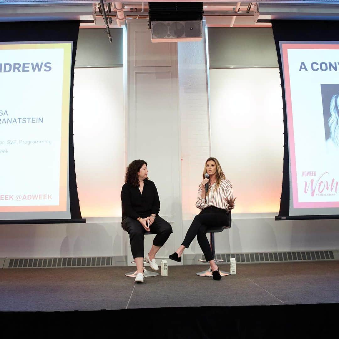エリン・アンドリューズのインスタグラム：「Thank you @adweek for having me at your #WomenTrailblazers event! Loved being included with these inspiring women 💪🏻🏈❤️」