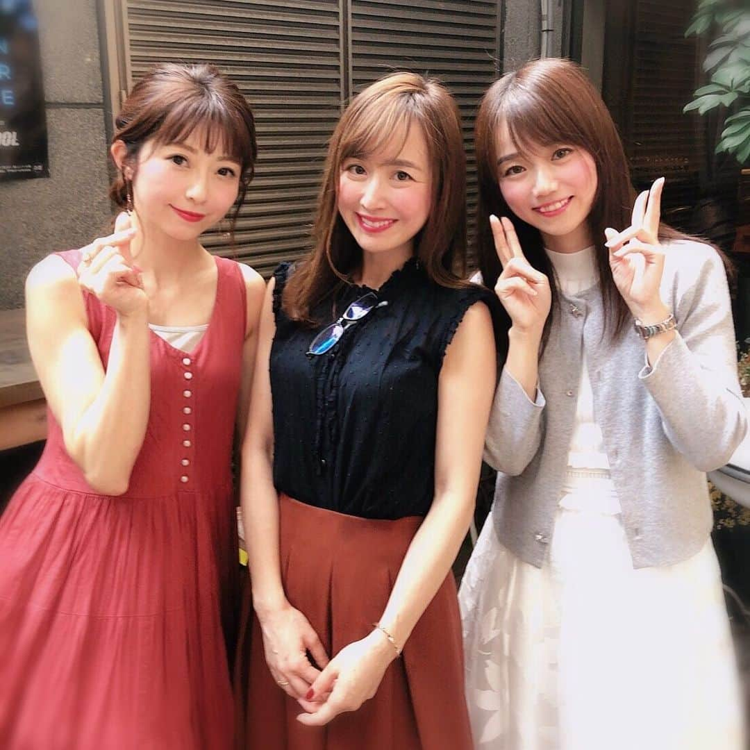 折原みかさんのインスタグラム写真 - (折原みかInstagram)「尊敬する先輩と可愛い後輩と幸せランチさせてもらいました🍴 別々には会っていたけれど、こうして３人でお食事をするのは初めて✨ えりかさんは本当にいつもいつも優しくて可愛い トークが上手だから、聞き上手に話し上手で終始爆笑してました♫場を回してくださりまるで名司会者のようでした🤣申し訳ないです！ でも最高に楽しかったです♡♡ そしてまたご馳走になってしまった💦いつもありがとうございます パイセン一生ついてきます🙏💕 #山川恵里佳 #先輩 #星野あすか #後輩 #先輩と後輩 #大好きな人 #憧れ #パイセン #尊敬できる #学ぶところ沢山 #芸能 #タレント事務所 #アヴィラ #パチンコアバンギャルド #日本橋 #ランチ #カフェランチ #ベジタブル #サラダランチ #パスタ #美味しかった #駅直結 #三越前 #神田 #cafelunch #cafe #model #followme #mikaorihara」7月19日 0時54分 - mikaorihara