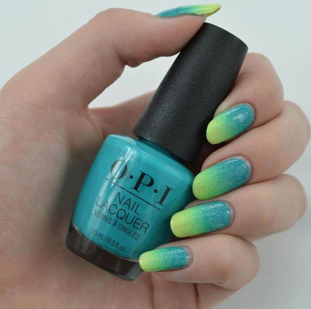 OPIさんのインスタグラム写真 - (OPIInstagram)「Can't get enough of this neon ombre nail design! This look screams SUMMER, thanks for sharing @polish.by.emy ⁠ ⁠ #OPINeons shades: #pumpupthevolume #dancepartytealdawn⁠ ⁠ #notd #summernails #nailart #ombrenails #naildesign #nails #OPINailLacquer」7月19日 1時01分 - opi