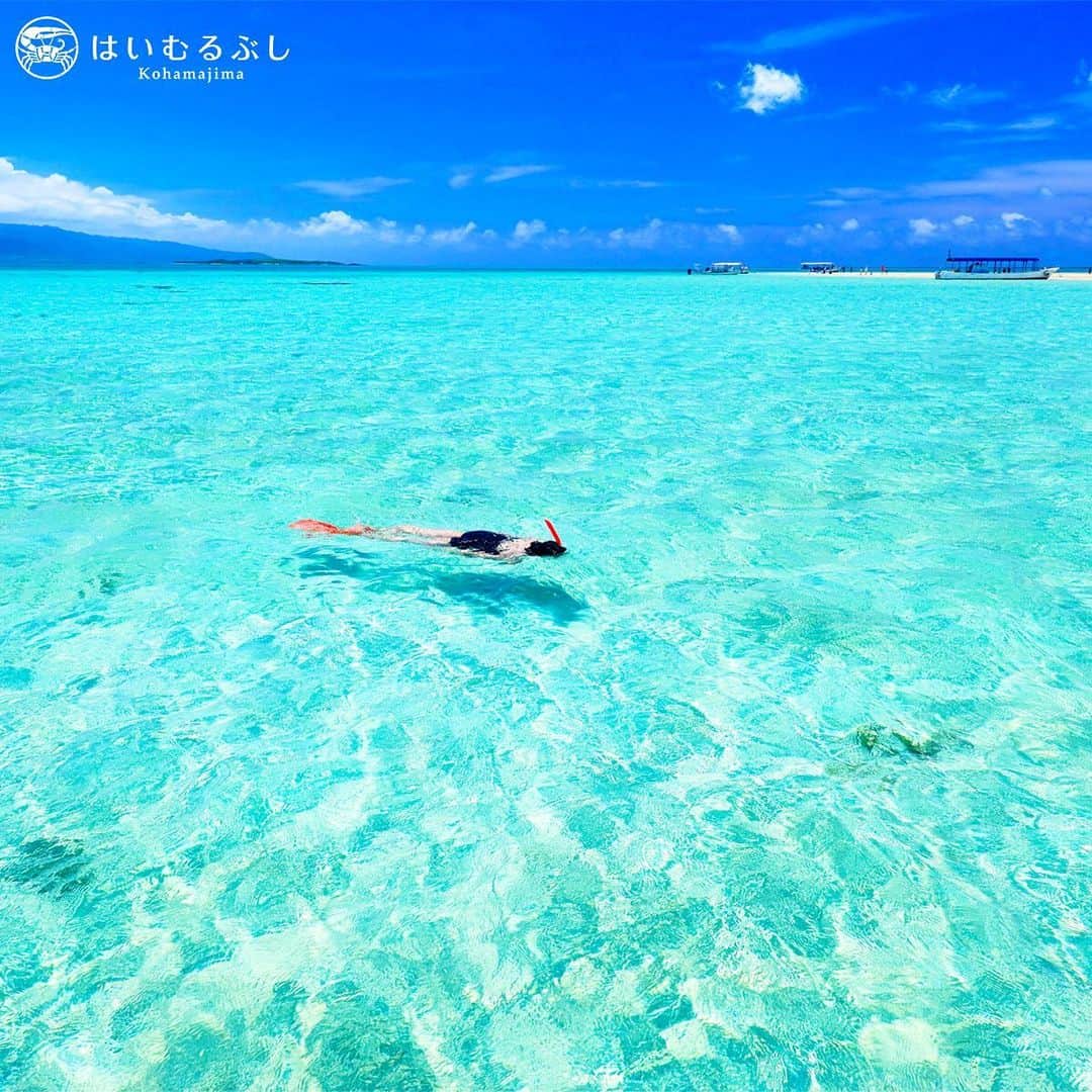 HAIMURUBUSHI はいむるぶしさんのインスタグラム写真 - (HAIMURUBUSHI はいむるぶしInstagram)「青い世界に魅せられて訪れた離島でシュノーケルを満喫… 心と体で体感する沖縄の海は最高に刺激的です。 #沖縄 #八重山諸島 #浜島 #幻の島 #シュノーケル #サンゴ礁 #離島 #リゾート #ホテル #はいむるぶし #japan #okinawa #yaeyamaislands #hamajima #maboroshinoshima #snorkeling #kohamaisland #beachresort #haimurubushi @minefuyu_yamashita」7月19日 1時14分 - haimurubushi_resorts