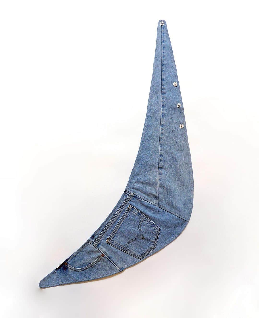のインスタグラム：「Pre Fall is now available on Our web shop! Introducing our rePURPOSE denim waist warp  #denim #repurpose」