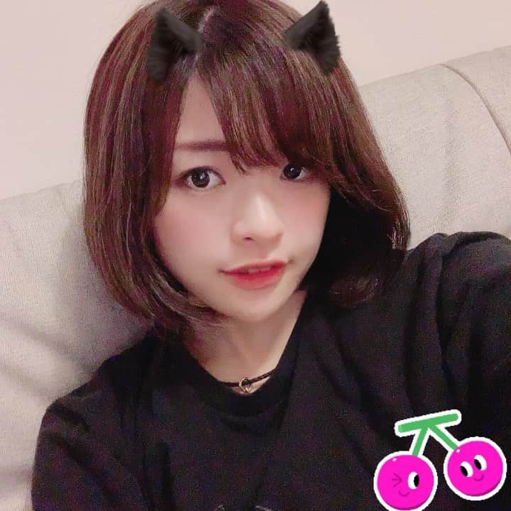 知念紗耶のインスタグラム：「すぐ切っちゃう。 #ボブ #髪型 #ハイライト」