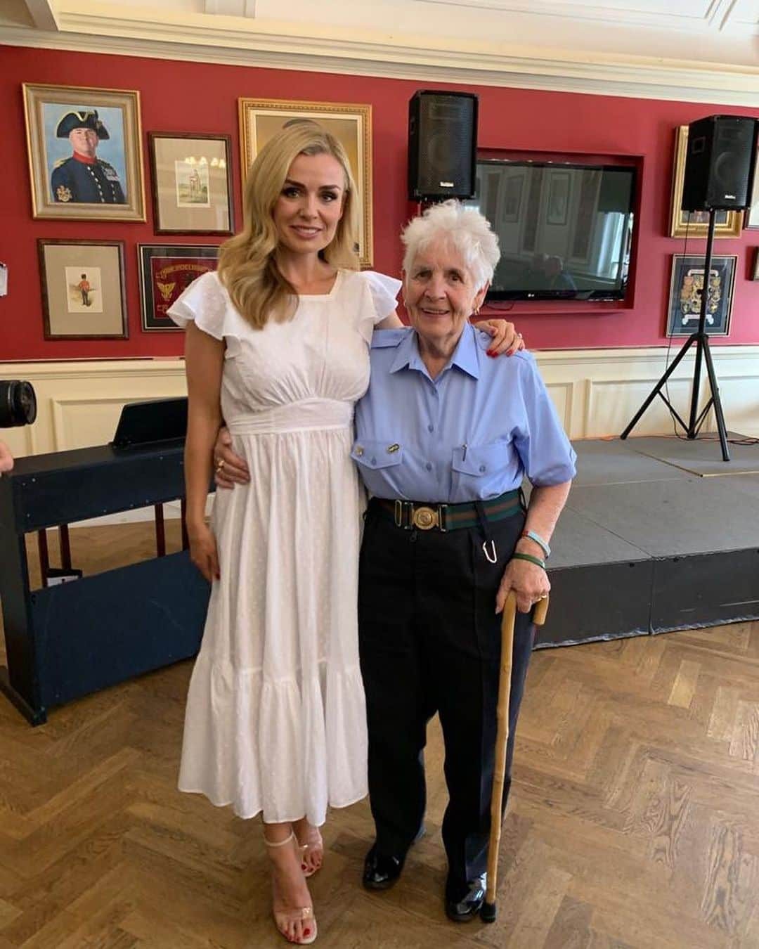 キャサリン・ジェンキンスさんのインスタグラム写真 - (キャサリン・ジェンキンスInstagram)「A lovely afternoon singing for my friends the Chelsea Pensioners at the Royal Hospital! #Charity #veterans Go to my Facebook for a video of the concert x」7月19日 2時21分 - katherinejenkinsobe