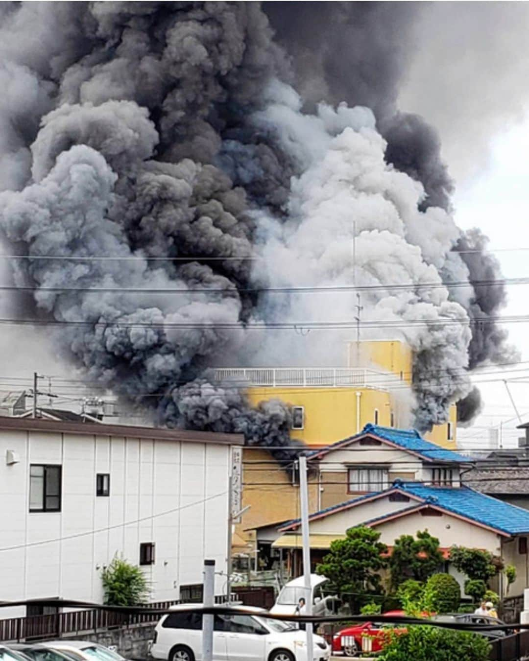 村上隆さんのインスタグラム写真 - (村上隆Instagram)「At around 10 a.m. on July 18, Japan time, an animation studio called Kyoto Animation was set on raging fire by a man who ignited flammable liquid, leaving 33 people dead. Kyoto Animation is a company which, over the years, has been performing the miraculous feat of producing an array of good-quality works through its own distinctive production system. I had optimistically regarded them as a studio capable of attracting and comforting a wide range of audience from the youth to the first-generation otaku such as myself. Their success had, however, apparently invited unwarranted resentments as well. After the incident, the president of the company revealed that they had repeatedly been receiving death threats and other intimidations.  This incident has shocked me tremendously—as much as, or even more than, the 1995 subway sarin gas attack by the cult group Aum Shinrikyo had. It seems to reflect the deep-seeded ailment of the Japanese psyche that is like a wedged thorn we cannot remove, revealing a cross-section of the so-called chūni byo (eighth-grader syndrome), a warped, self-obsessed mentality prevalent in some otaku people. Jealousy could develop into a full-fledged grudge, but I cannot fathom what must be an incredibly forceful mechanism that translates such a sentiment into the execution of a real, atrocious action. When I contemplate how widely spread such a mechanism might be in our society, I almost go weak in the knees. I sincerely pray for the repose of the victims’ souls and for the swift recovery of those who were injured. translation: @tabi_the_fat  photo: @asahi_shimbun」7月19日 2時57分 - takashipom