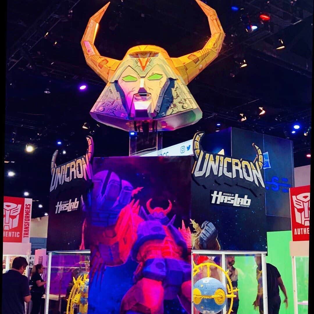 Hasbroさんのインスタグラム写真 - (HasbroInstagram)「Day 1 at @Comic_Con is underway! Find us here at booth #3213 and follow along with #HasbroSDCC for the latest updates! #SDCC」7月19日 3時07分 - hasbro