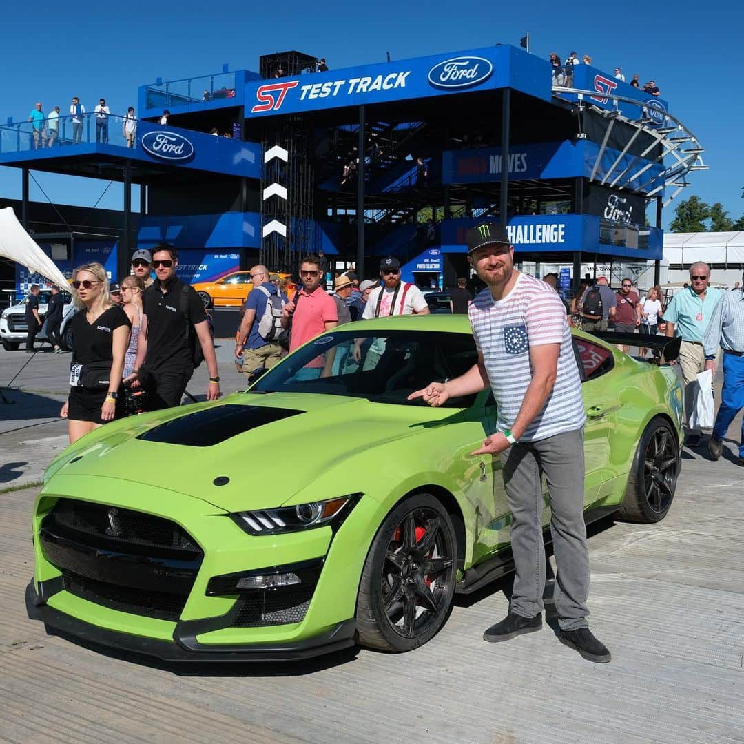 ケン・ブロックさんのインスタグラム写真 - (ケン・ブロックInstagram)「This week’s YouTube episode has an extended feature by my good buddy and fellow @Ford/@MonsterEnergy teammate @VaughnGittinJr with the new Ford Mustang GT500. This car is dope because it’s the most powerful street-legal car Ford has EVER sold (760 horsepower!). Wanna see it in action with Mr. Gittin Jr. behind the wheel? Hit the link in my bio. #theysayhesafunhaver #believeitafterwatching #FordMustang #GT500」7月19日 3時03分 - kblock43