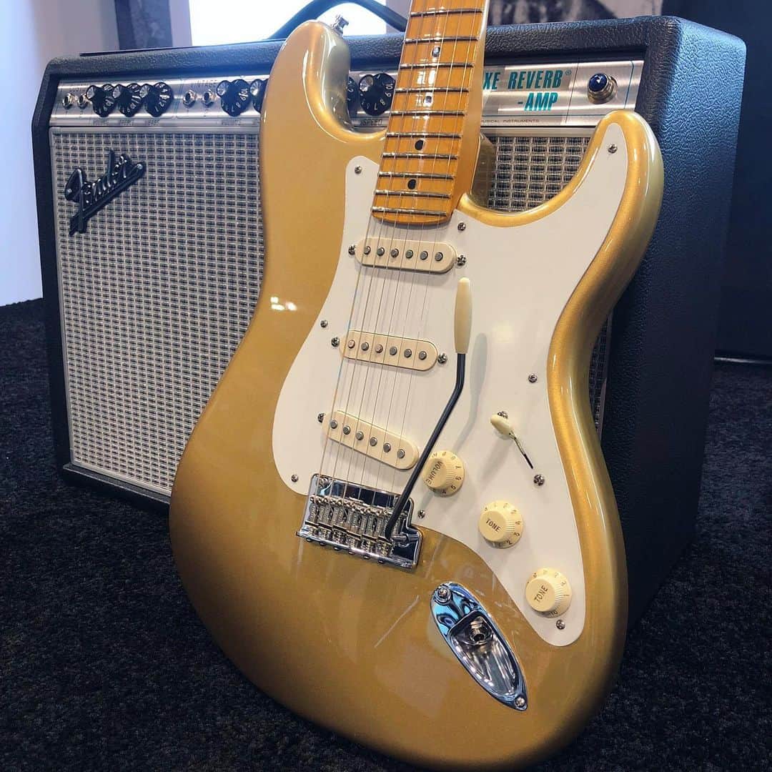 Fender Guitarさんのインスタグラム写真 - (Fender GuitarInstagram)「As Summer NAMM kicks into full swing, here's a look at a few exciting Fender releases! Check out the Vintera Series, Signature Series releases from Jimmy Page, Lincoln Brewster and Britt Daniel, and new American Acoustasonic Telecasters. @thenammshow」7月19日 3時46分 - fender