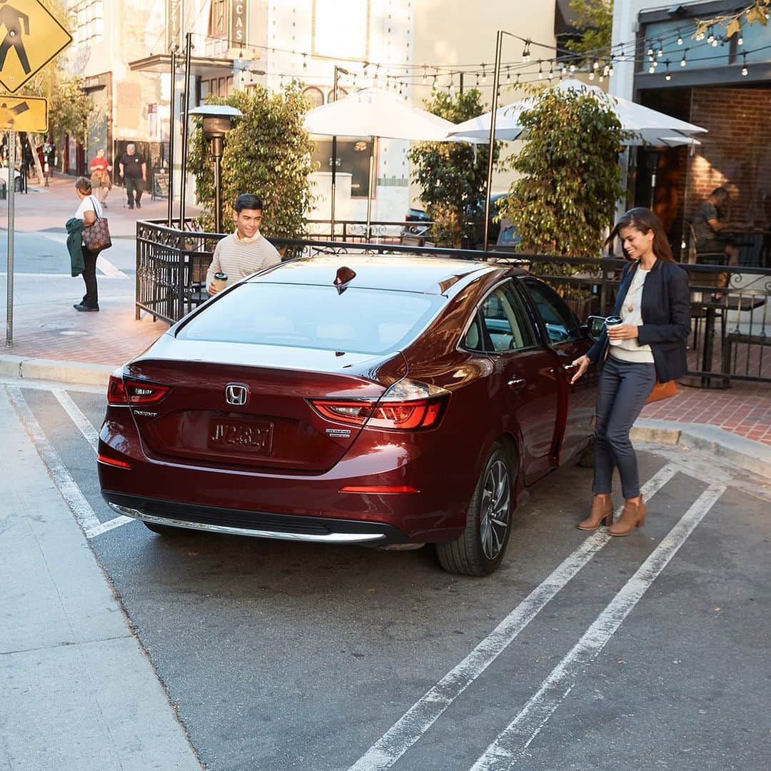 のインスタグラム：「When you’re driving a 2020 Insight, only the best parking spaces will do.」